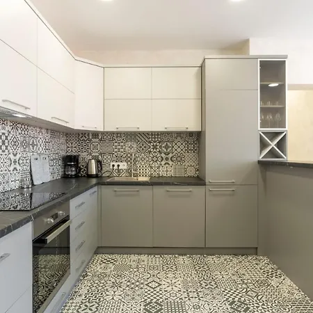 Dream House - En El Apartemento
